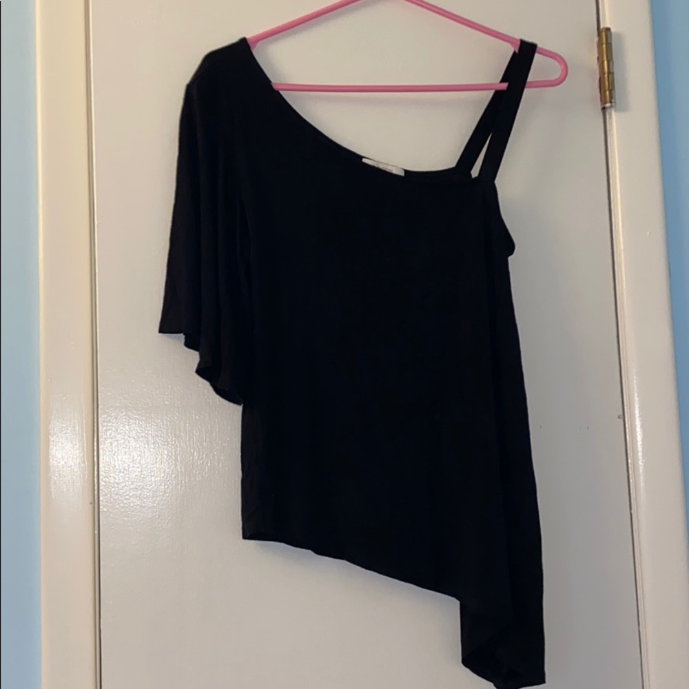 Beautiful one flowy, one strap shoulder top